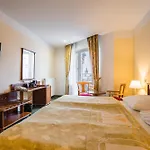Ea Rokoko Otel Prag