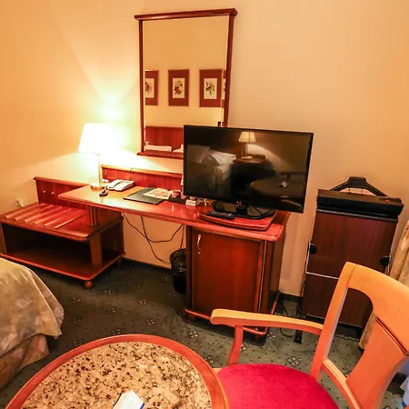 Ea Rokoko Hotel 4*