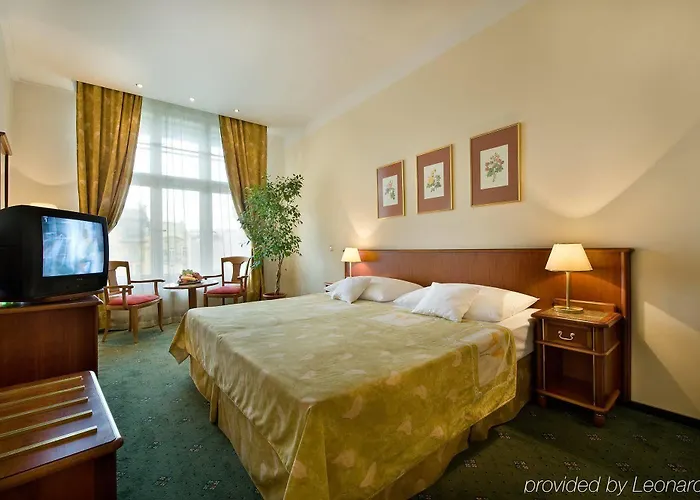 Ea Rokoko Hotel 4*